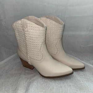 Dolce Vita Women's Cream Western Ankle Boots